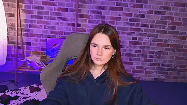 May Bloom online show from 9, 4, 2026