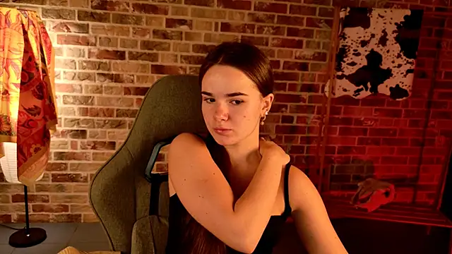 May Bloom online show from 24, 10, 2025