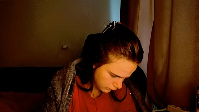 Snapshot of May_Bloom chatting on 27, 6, 2026 May Bloom online show from 27, 6, 2026