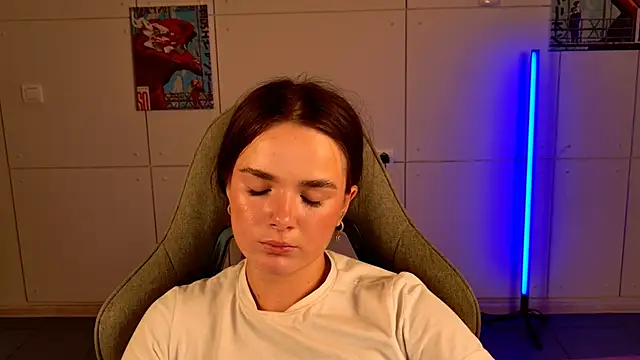 May Bloom online show from 27, 10, 2025