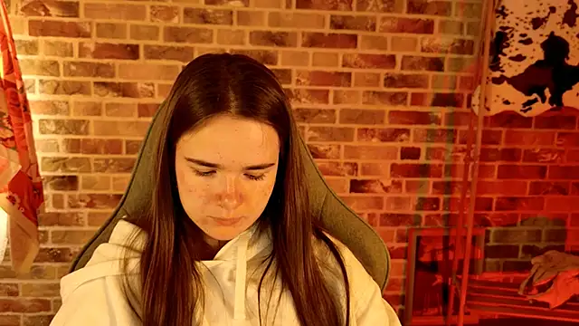 May Bloom online show from 28, 10, 2025