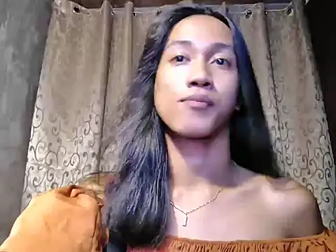 Snapshot of taylaxuxu chatting on 7, 11, 2025 taylaxuxu online show from 7, 11, 2025