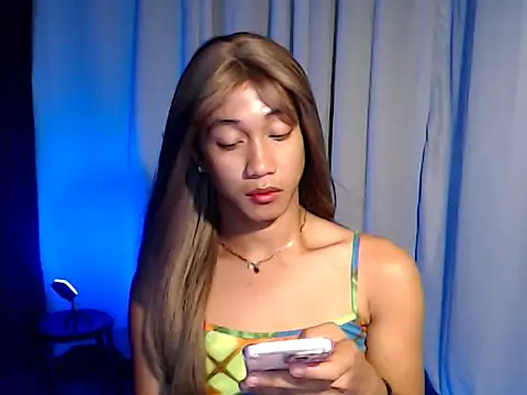 taylaxuxu online show from 4, 3, 2026