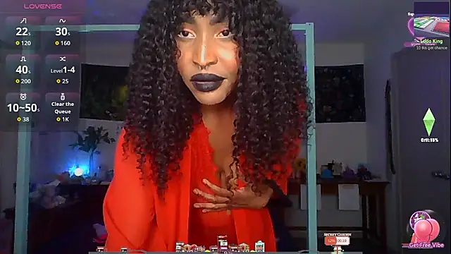 Snapshot of DaisyMynx chatting on 30, 10, 2025 DaisyMynx online show from 30, 10, 2025