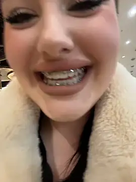 KiraSunshine online show from 16, 12, 2025