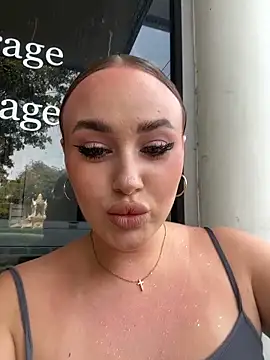 KiraSunshine online show from 13, 2, 2026