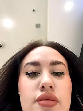 KiraSunshine online show from 22, 10, 2025