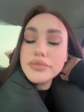 KiraSunshine online show from 8, 1, 2026