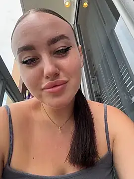 KiraSunshine online show from 20, 3, 2026