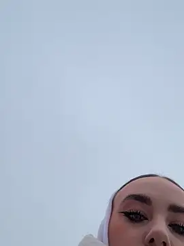 KiraSunshine online show from 12, 11, 2025