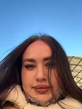 KiraSunshine online show from 17, 11, 2025