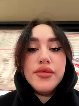 KiraSunshine online show from 28, 10, 2025