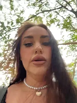 KiraSunshine online show from 8, 2, 2026