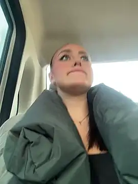 KiraSunshine online show from 15, 4, 2026