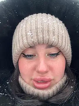 KiraSunshine online show from 2, 12, 2025