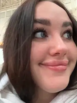 KiraSunshine online show from 13, 11, 2025