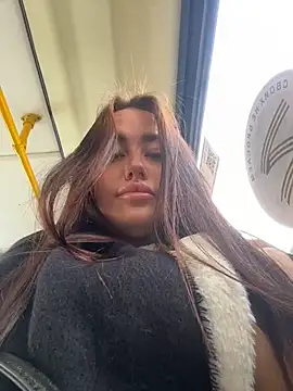 KiraSunshine online show from 10, 4, 2026