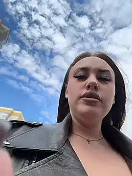 KiraSunshine online show from 26, 5, 2026