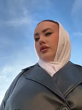 KiraSunshine online show from 1, 11, 2025