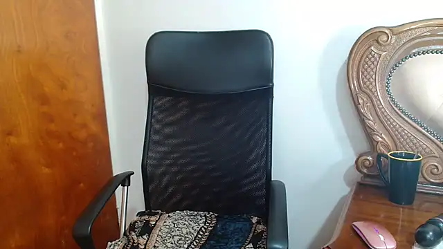 Hotcougar online show from 19, 4, 2026