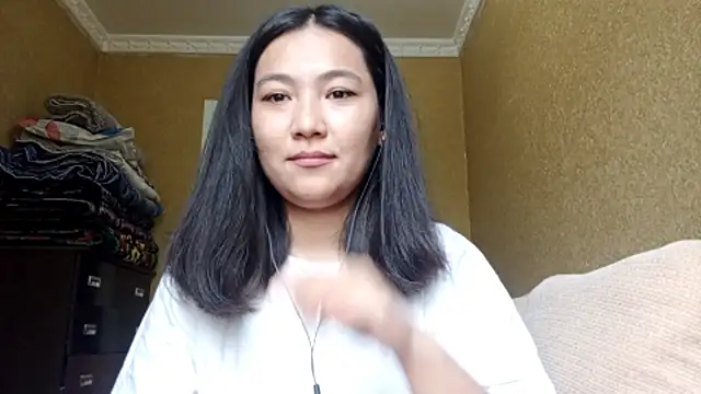 LinneaHyles online show from 28, 10, 2025