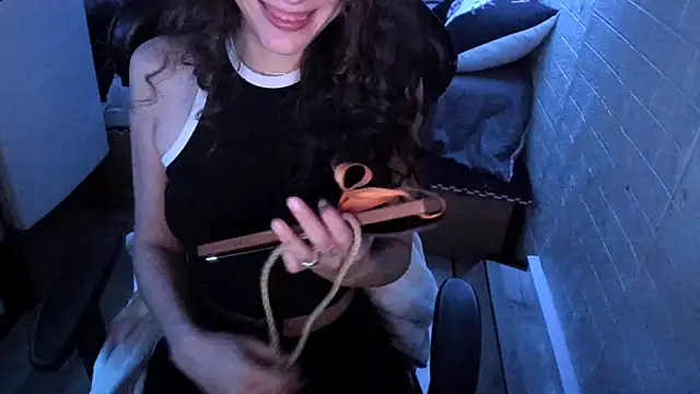 MartesBratty online show from 26, 2, 2026