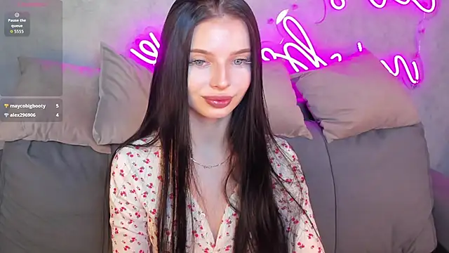 Eva Mayers online show from 12, 11, 2025