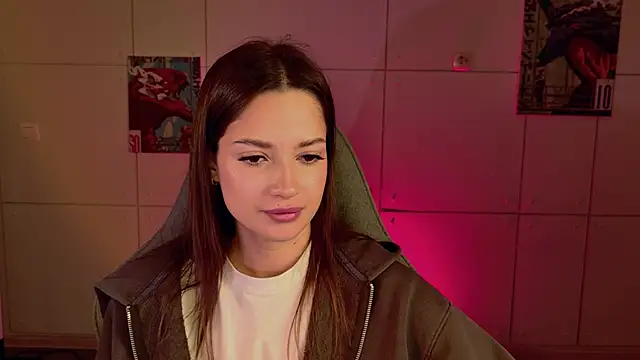 KiraVair online show from 7, 11, 2025