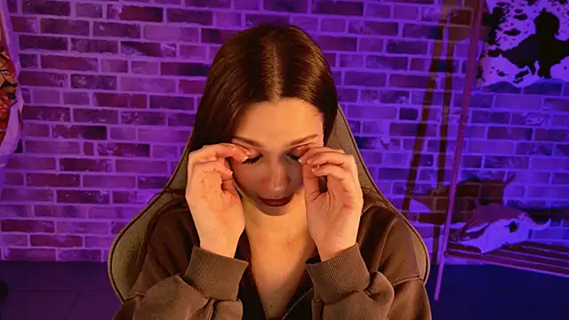 KiraVair online show from 21, 11, 2025