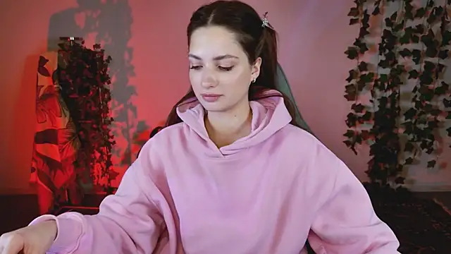 KiraVair online show from 6, 3, 2026