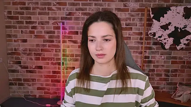 KiraVair online show from 13, 3, 2026