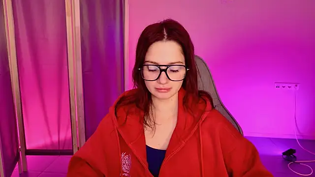 KiraVair online show from 20, 4, 2026