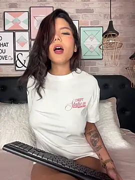 CherrySmirkXXX online show from 17, 6, 2026