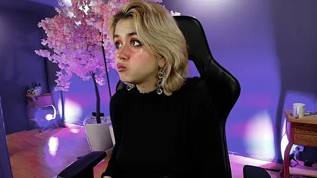 Navier   online show from 5, 11, 2025