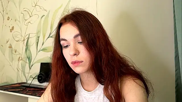 Snapshot of LunaAfrodita chatting on 4, 11, 2025 LunaAfrodita online show from 4, 11, 2025