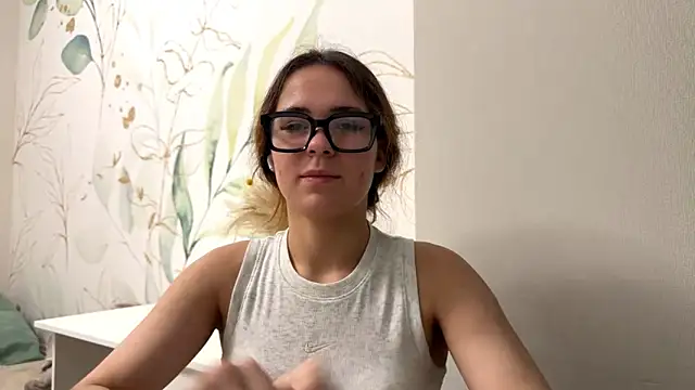 Snapshot of LunaAfrodita chatting on 20, 10, 2025 LunaAfrodita online show from 20, 10, 2025