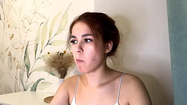 Snapshot of LunaAfrodita chatting on 12, 11, 2025 LunaAfrodita online show from 12, 11, 2025