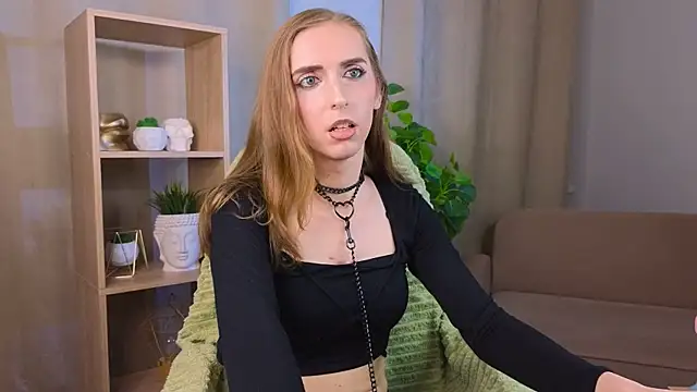 Snapshot of Sia_See_you chatting on 18, 11, 2025 Sia See you online show from 18, 11, 2025