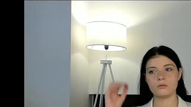 Snapshot of DelilahNifong chatting on 18, 10, 2025 DelilahNifong online show from 18, 10, 2025