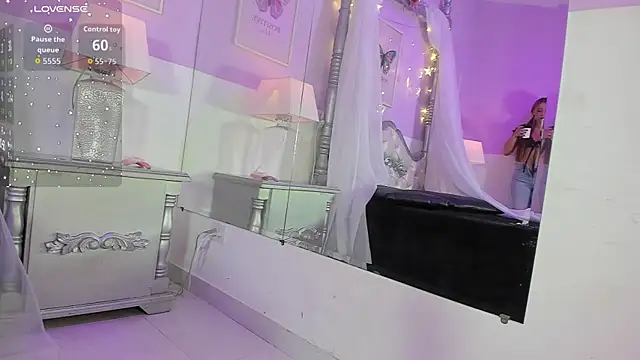 Snapshot of MiaCassel chatting on 26, 10, 2025 MiaCassel online show from 26, 10, 2025