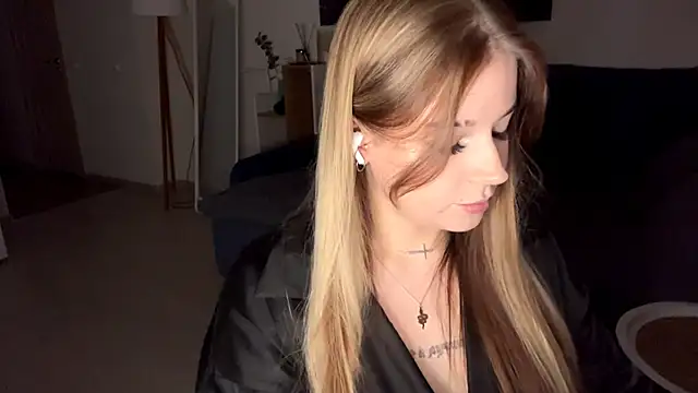 Snapshot of Babymoney_2007 chatting on 21, 10, 2025 Babymoney 2007 online show from 21, 10, 2025