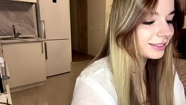 Snapshot of Babymoney_2007 chatting on 7, 11, 2025 Babymoney 2007 online show from 7, 11, 2025