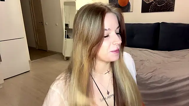 Snapshot of Babymoney_2007 chatting on 13, 11, 2025 Babymoney 2007 online show from 13, 11, 2025