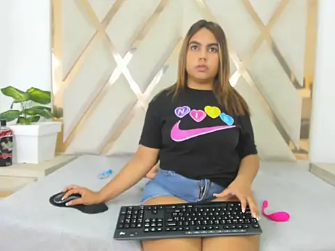 valentinaasm online show from 31, 3, 2026