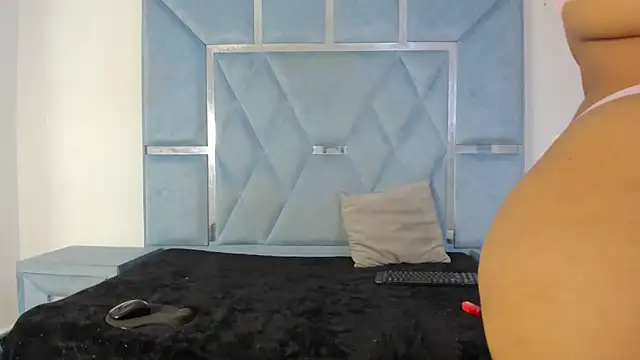valentinaasm online show from 15, 4, 2026