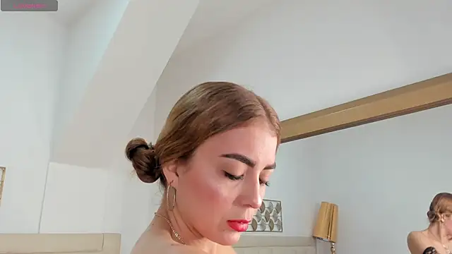 lucia lorenz online show from 11, 11, 2025