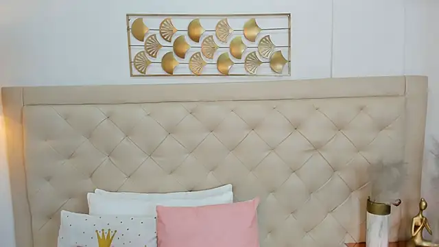 lucia lorenz online show from 26, 11, 2025