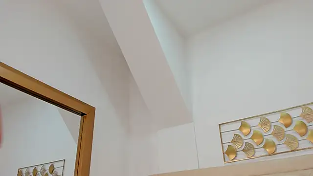 lucia lorenz online show from 5, 2, 2026