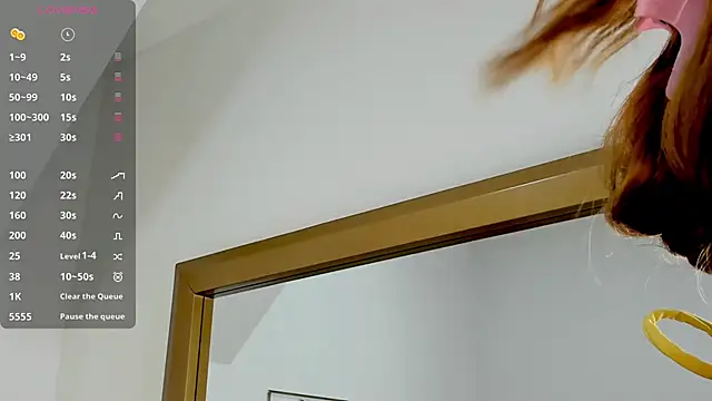 lucia lorenz online show from 2, 12, 2025