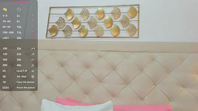 lucia lorenz online show from 9, 2, 2026